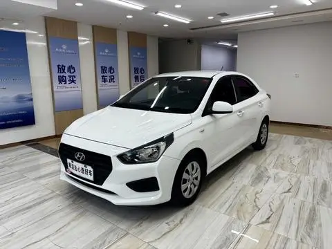 Hyundai 瑞纳 2017 — фото 1