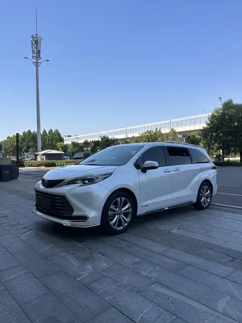 Toyota 赛那 2023