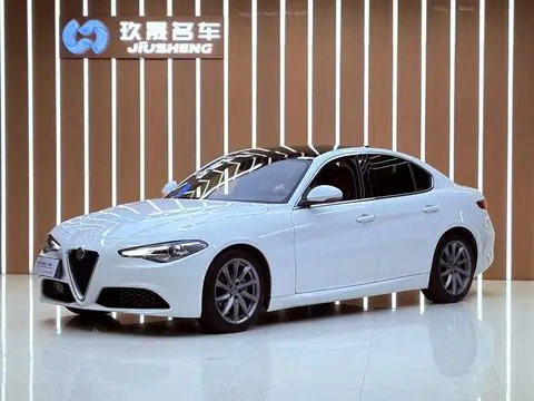 Alfa Romeo Giulia朱丽叶 2017