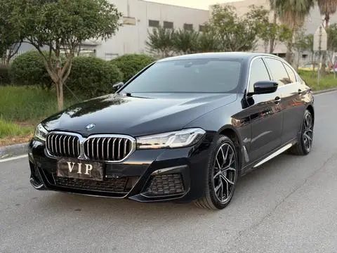 BMW 5 Series 2022 — фото 1