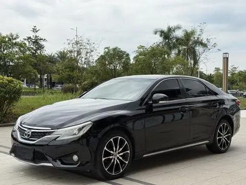 Toyota Reiz 2013