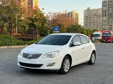 Buick Excelle GT 2013 — фото 1