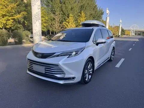 Toyota 赛那 2023