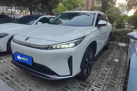 Roewe D5X DMH 2024