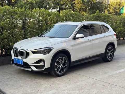 BMW X1 2021 — фото 1