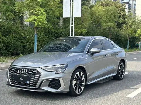 Audi A3 2022 — фото 1