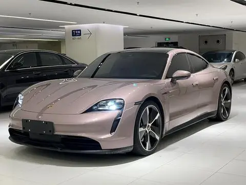 Porsche Taycan 2022