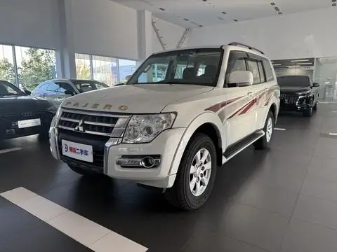 Mitsubishi 帕杰罗 2019