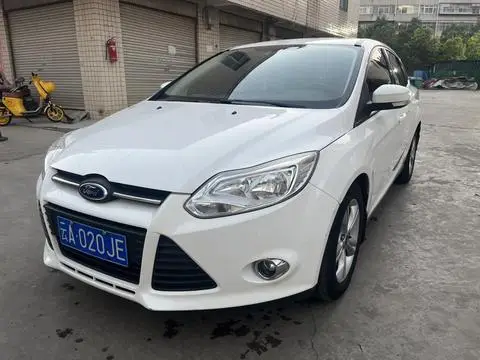 Ford Focus 2015 — фото 1