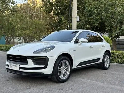 Porsche Macan 2024 — фото 1