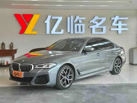 BMW 5 Series 2022 — фото 1