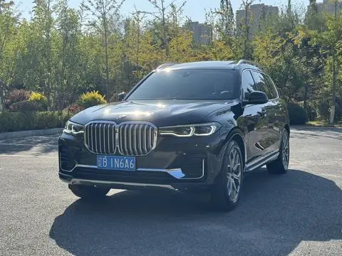 BMW X7 2021