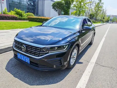 Volkswagen Passat 2023