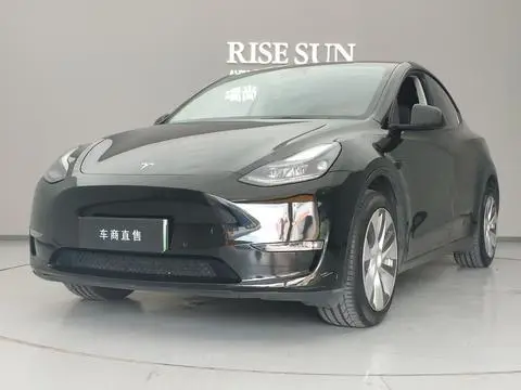 Tesla Model Y 2021 — фото 1