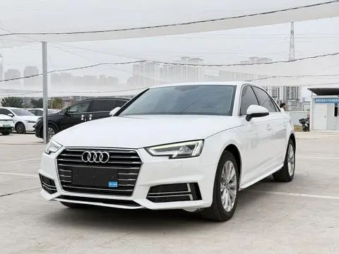 Audi A4L 2019 — фото 1