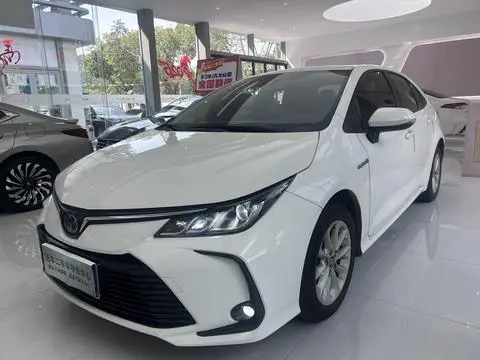 Toyota Corolla 2021 — фото 1