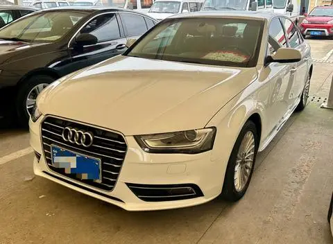 Audi A4L 2016 — фото 1
