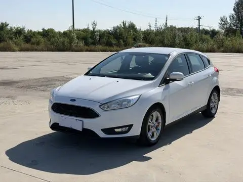 Ford Focus 2015 — фото 1