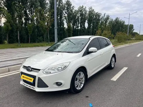 Ford Focus 2015 — фото 1