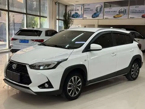 Toyota YARIS L 2022 — фото 1
