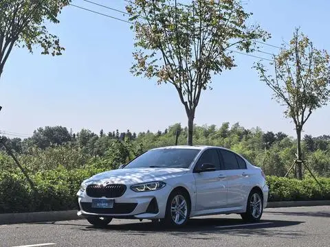 BMW 1 Series 2021