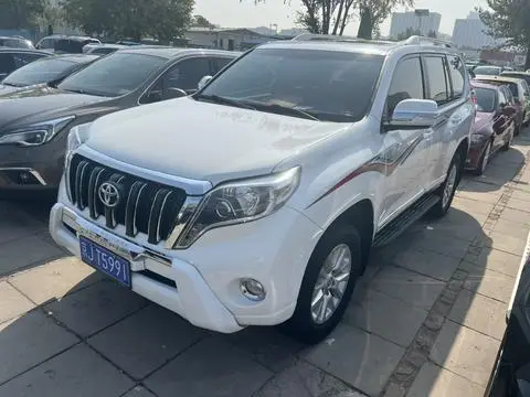 Toyota Prado 2015 — фото 1