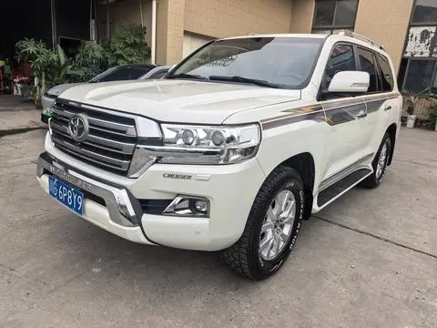 Toyota Land Cruiser 2016 — фото 1