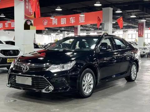Toyota Camry 2016 — фото 1