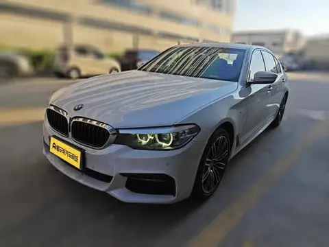 BMW 5 Series 2018 — фото 1