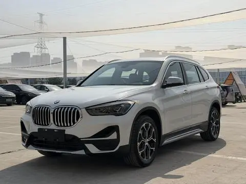 BMW X1 2021 — фото 1