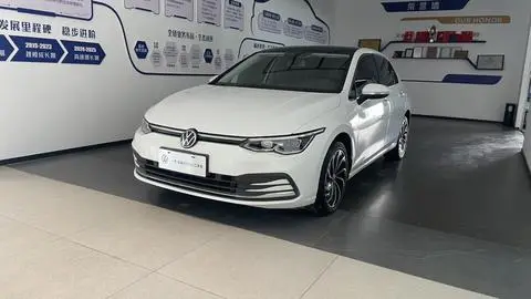 Volkswagen Golf 2024