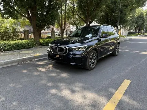 BMW X5 2021 — фото 1