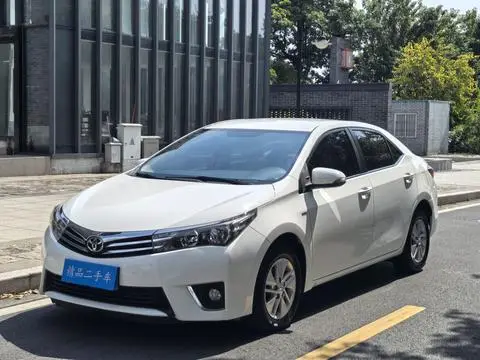Toyota Corolla 2017 — фото 1
