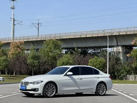 BMW 3 Series 2019 — фото 1