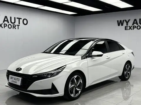 Hyundai Elantra 2022 — фото 1