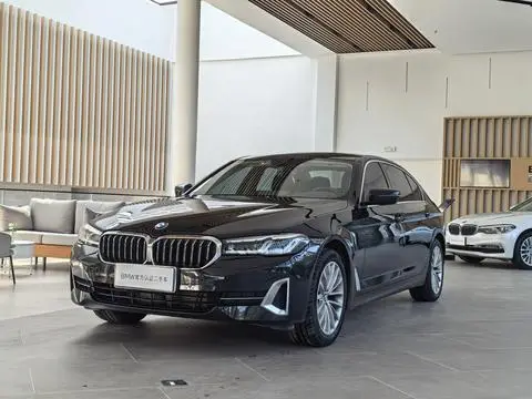 BMW 5 Series 2022 — фото 1