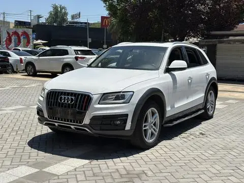 Audi Q5 2018 — фото 1