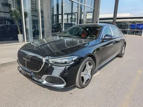 Mercedes-Benz 迈巴赫S-Class 2025