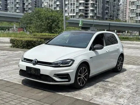 Volkswagen Golf 2019 — фото 1