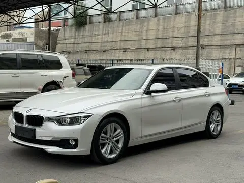 BMW 3 Series 2017 — фото 1