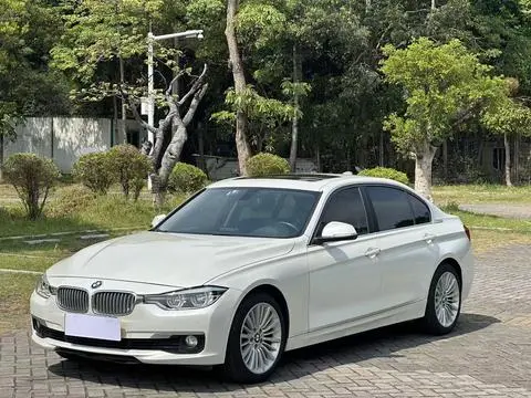 BMW 3 Series 2018 — фото 1