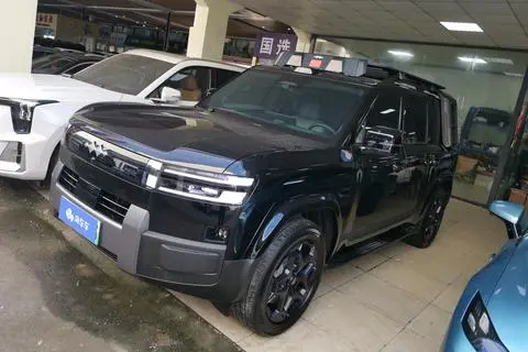 BYD Leopard 钛7 PHEV 2025