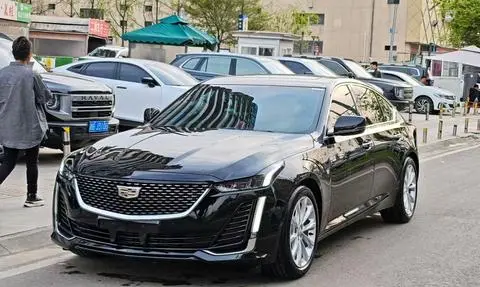 Cadillac CT5 2022 — фото 1