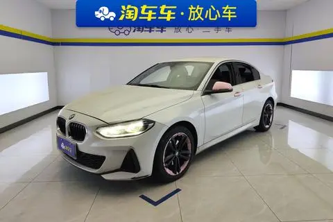 BMW 1 Series 2021 — фото 1