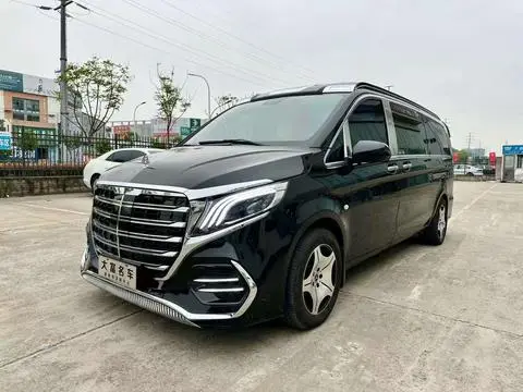 Mercedes-Benz 威霆 2018