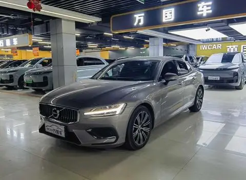 Volvo S60 2022