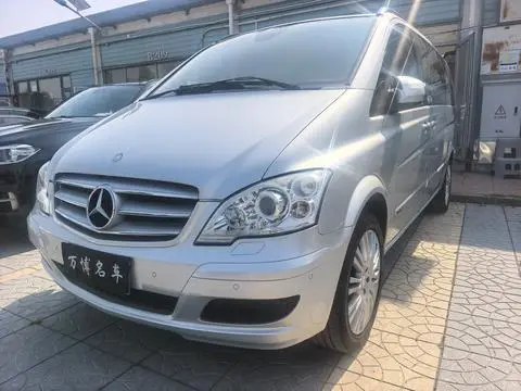 Mercedes-Benz 唯雅诺 2013