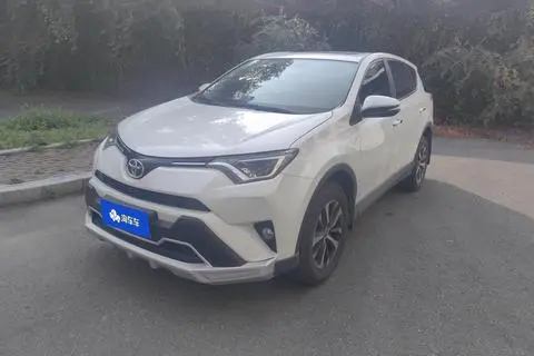 Toyota RAV4 2016 — фото 1