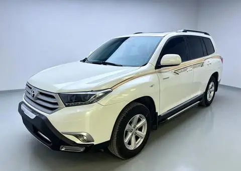Toyota Highlander 2012 — фото 1