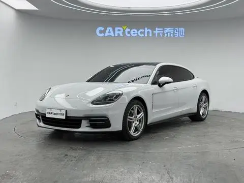 Porsche Panamera 2019 — фото 1